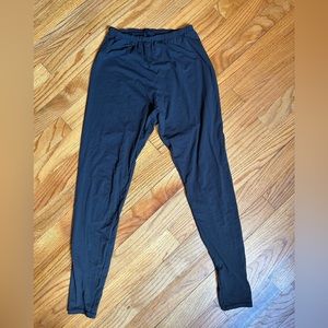 Small black skims leggings